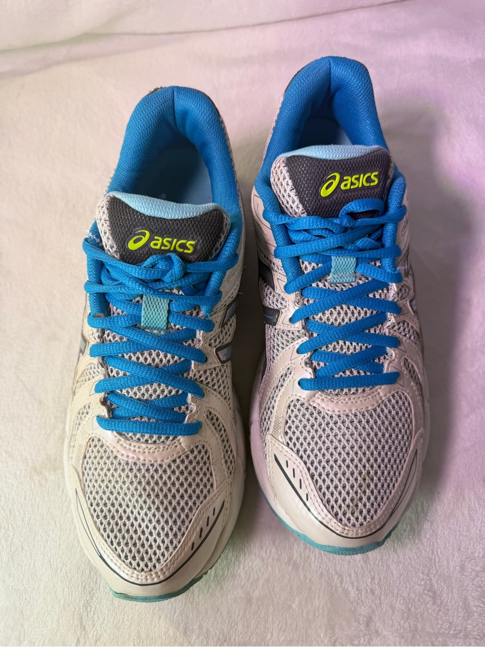 ASICS Women's White and Blue Athletic Running Shoe - Picture 4 of 10